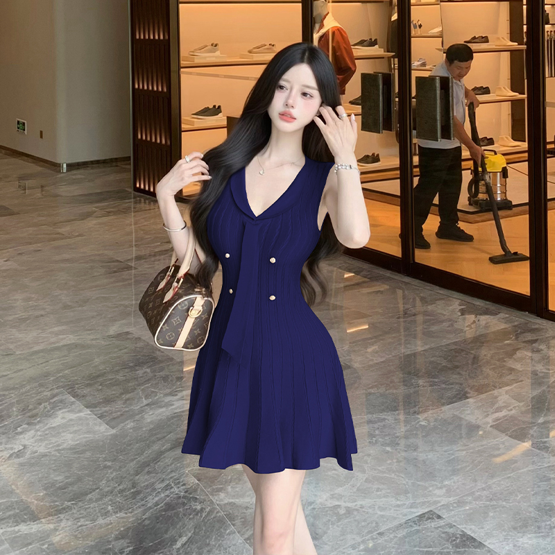 Women's Sleeveless V-Neck Pleated A-Line Mini Dress - Image 5