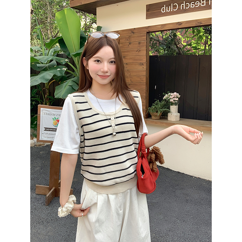 Women’s Striped Faux Two-Piece Knit Short Sleeve Top Summer Loose Casual