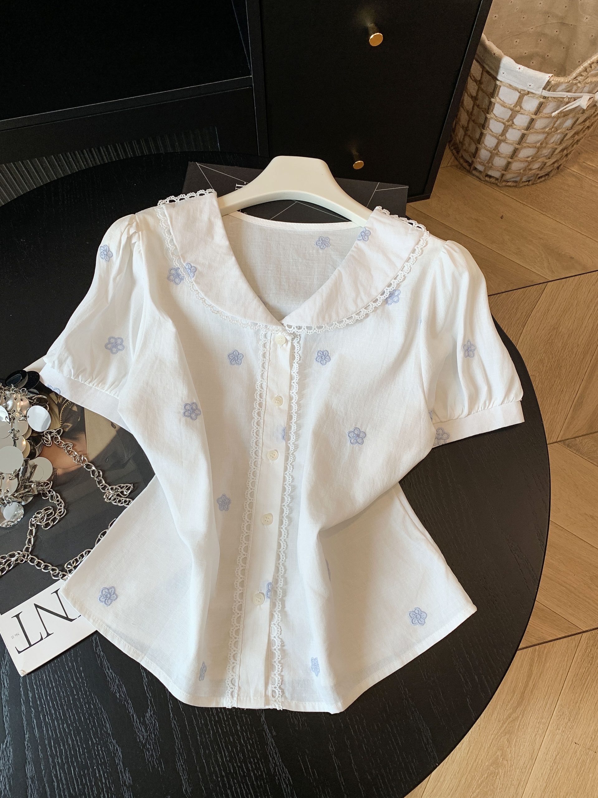 Sweet Embroidered Lace Trim Shirt for Women Summer Age-Reducing Slimming Versatile Top