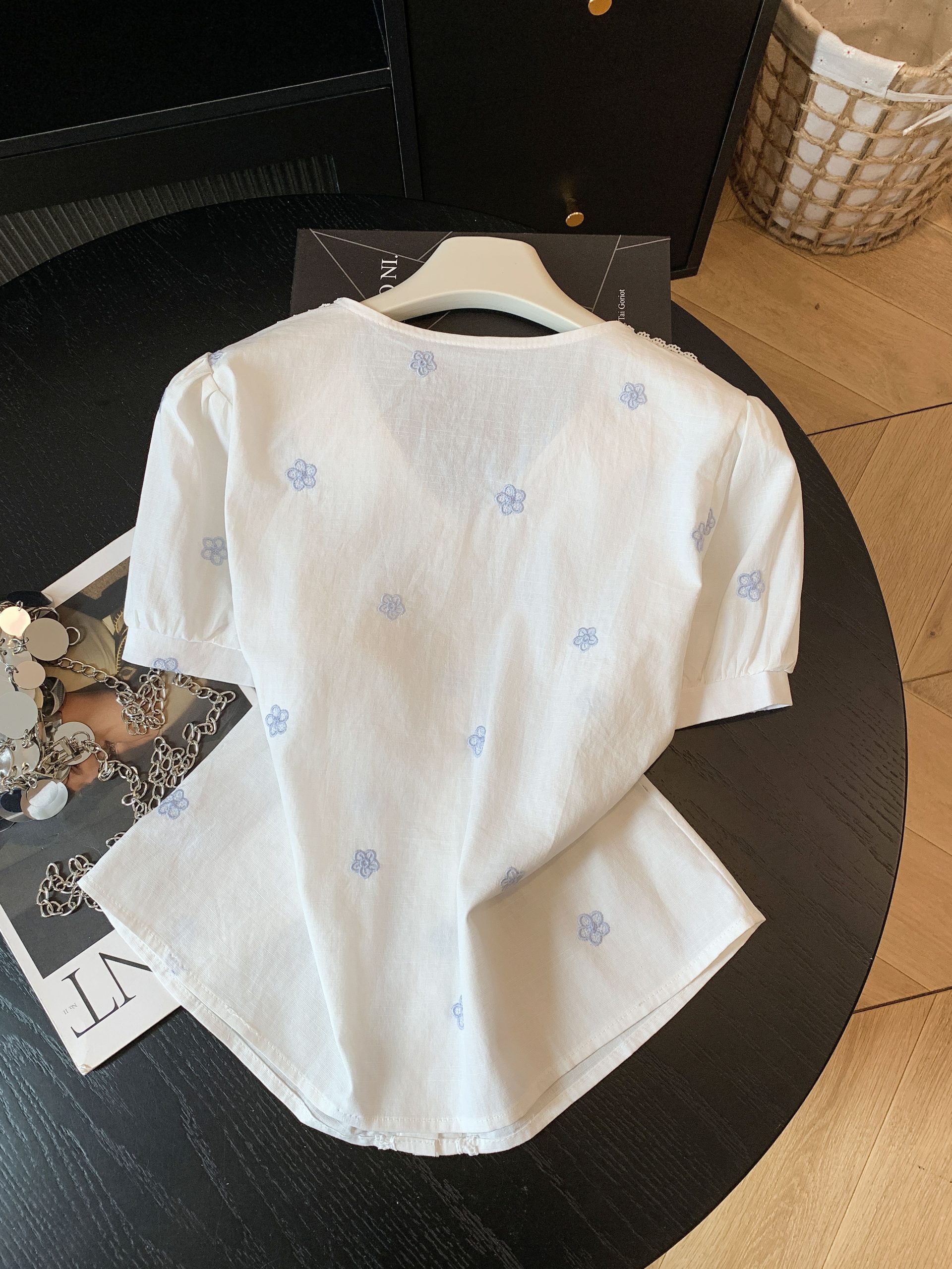 Sweet Embroidered Lace Trim Shirt for Women Summer Age-Reducing Slimming Versatile Top - Image 3