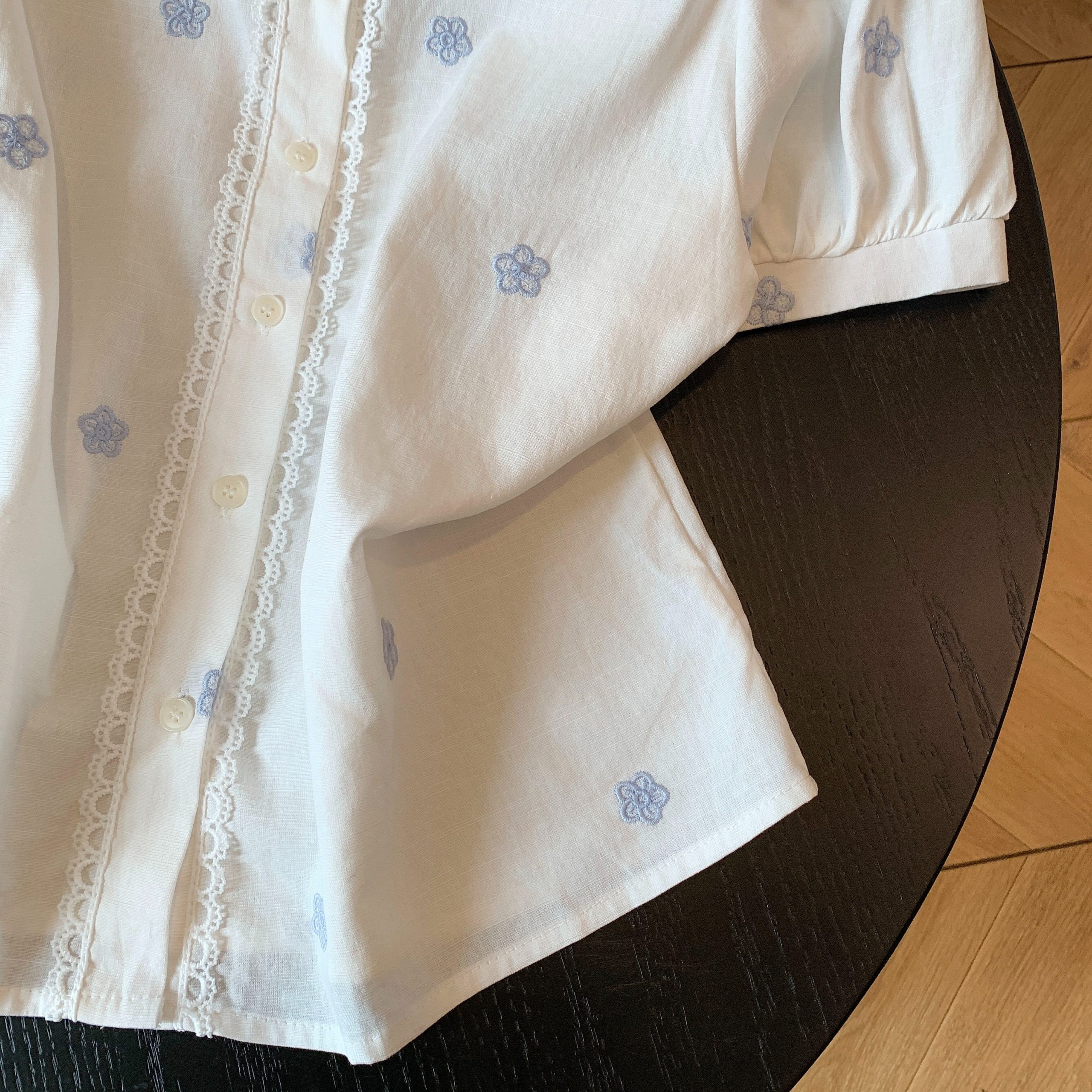 Sweet Embroidered Lace Trim Shirt for Women Summer Age-Reducing Slimming Versatile Top - Image 5